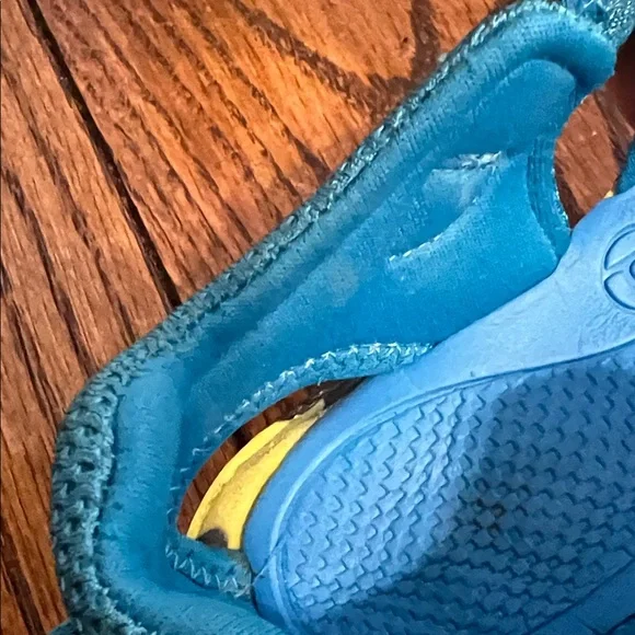 Pediped Kids Sandals in Black and Blue with Yellow Accents - Picture 14 of 16